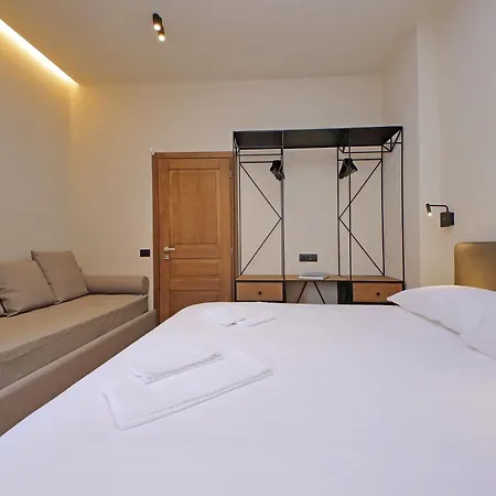 Guest house The Place Gallia