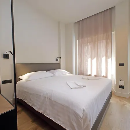 Guest house The Place Gallia Rome