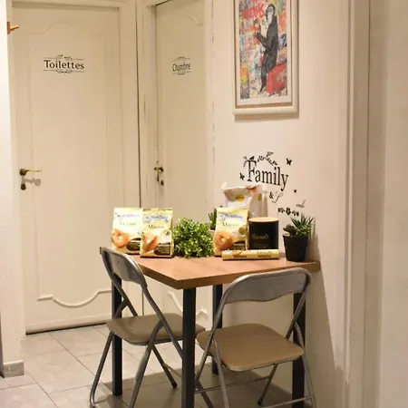 Apartment Banksy's House In Intero