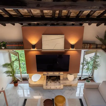 Altiora - Luxury Loft In Trastevere, شقة روما