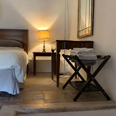 Guest house Castello Farnese, Roma, Sulla Via Francigena *