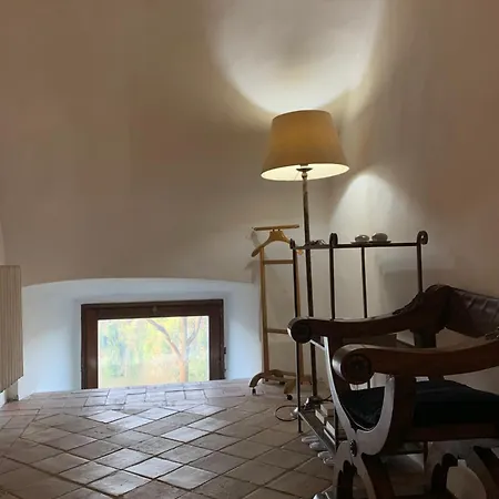 Castello Farnese, Roma, Sulla Via Francigena Guest house