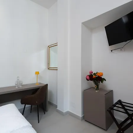 Alida Guest house *