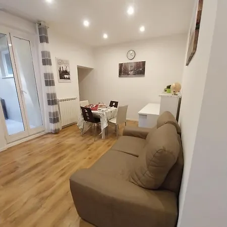 Apartment La Dimora Di Sara A 10 Minuti Da Termini
