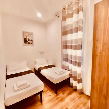 La Dimora Di Sara A 10 Minuti Da Termini Apartment Rome