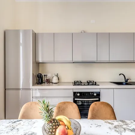 3 Minutes Walk From Termini Station With Temple View Apartment