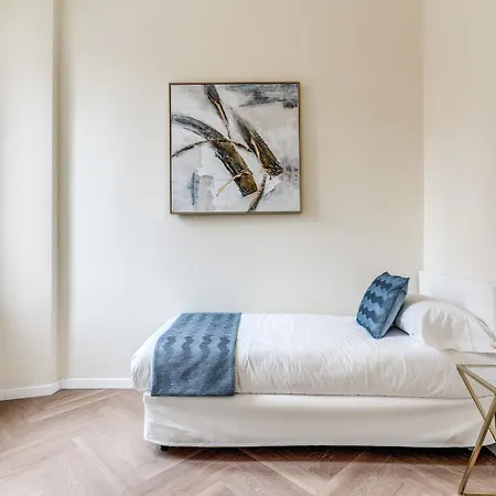 3 Minutes Walk From Termini Station With Temple View Apartment *