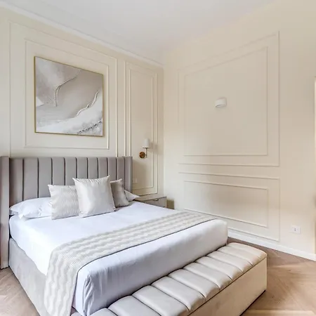 3 Minutes Walk From Termini Station With Temple View *