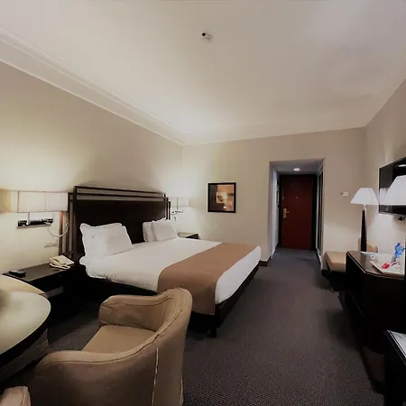 Crowne Plaza St. Peter's By Ihg 4* Roma