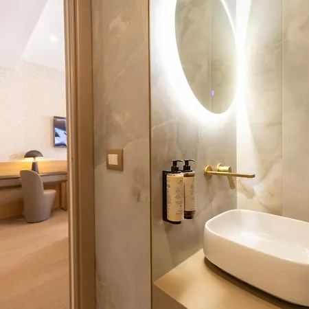 San Carlo 4*