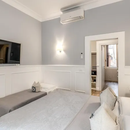 Piazza Di Spagna Just For Us Guest house Rome