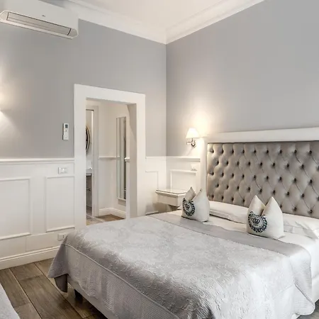 Piazza Di Spagna Just For Us Guest house 3*