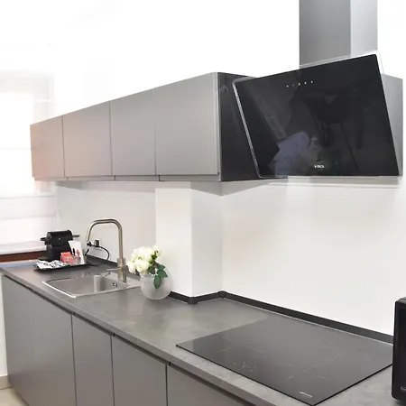 Diasof Apartment *