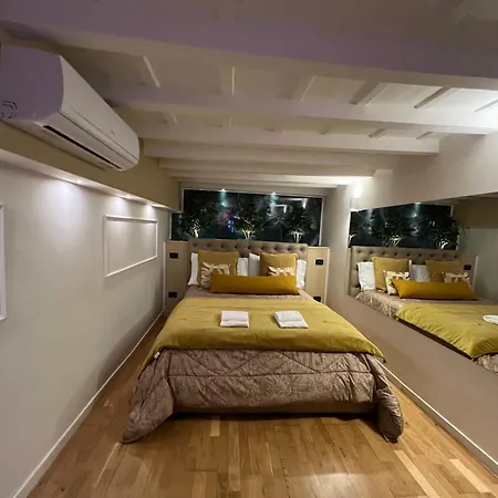 Historical Apartment *