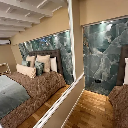 Historical Apartment *