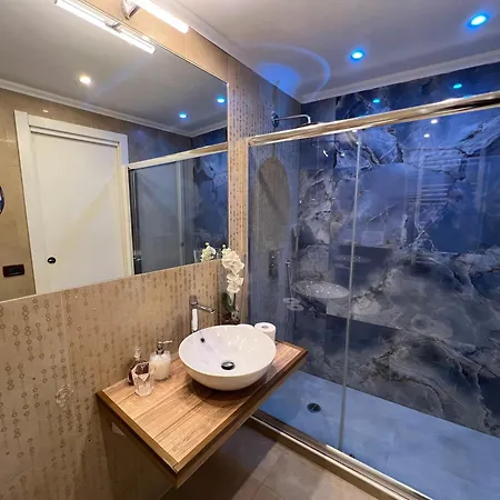 Historical Apartment *
