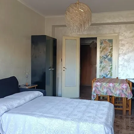 A Casa Di Ugo - Colors And Space At Pigneto, Апартаменты