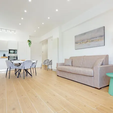 Luciano Primavera Apartment