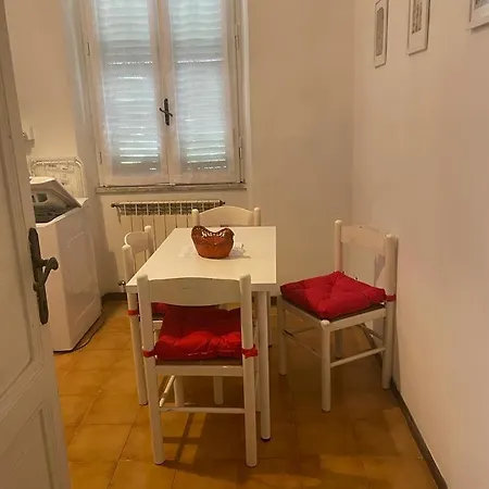 Spacious And Quiet Gemelli Apartment