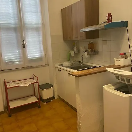 Spacious And Quiet Gemelli Apartment