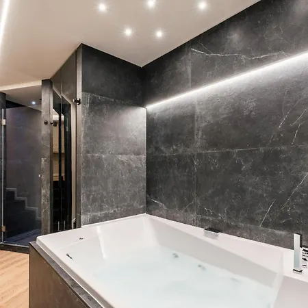 Apartment The Rent - Atmosphere And Romance: One-bedroom Just Steps From The Colosseum *