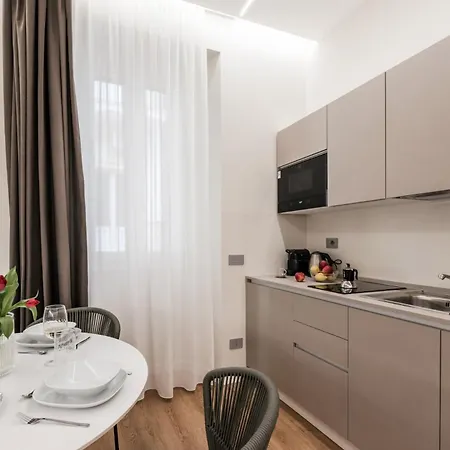 Apartment The Rent - Atmosphere And Romance: One-bedroom Just Steps From The Colosseum