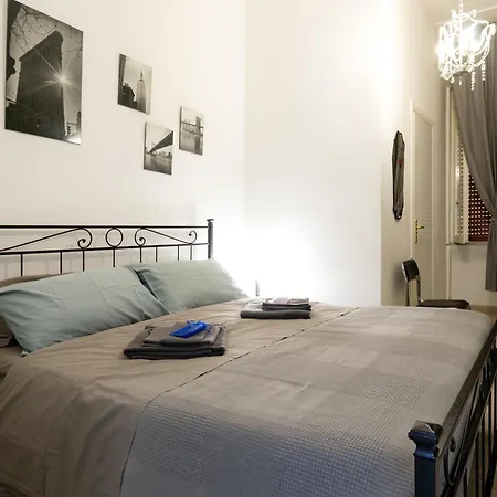 Da Alessia Per Dormire Al Coppede Bed & Breakfast 3*