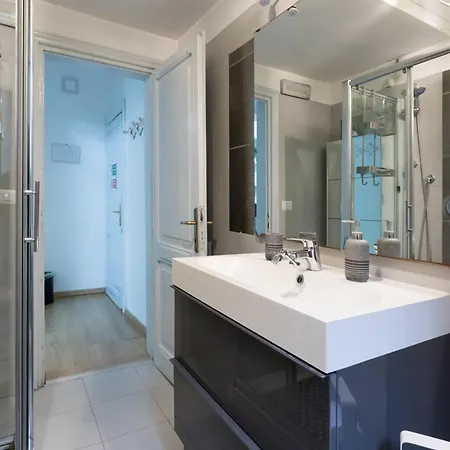Bed & Breakfast Da Alessia Per Dormire Al Coppede 3*