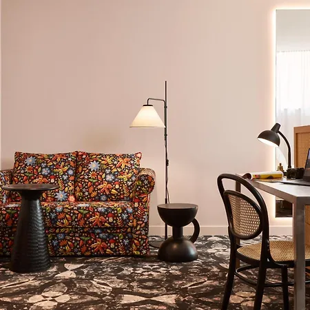 Hotel Mama Shelter 4*
