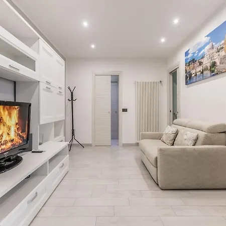 Apartment Modern 2 Bedroom Cinecitta Rome