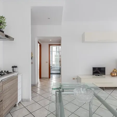 Apartment Mama - Metro C Mirti