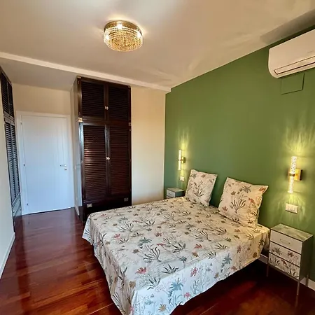 Apartamento Stylish Spacious 3-bedroom Apartment, Open-space Kitchen, 3 Balconies! *