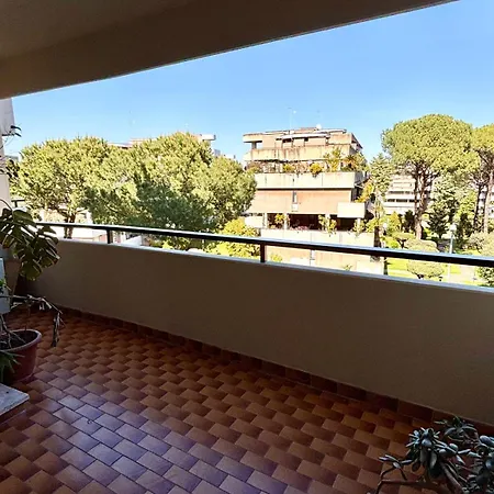Stylish Spacious 3-bedroom Apartment, Open-space Kitchen, 3 Balconies! Apartamento