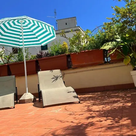 Dama Roof House Apartment