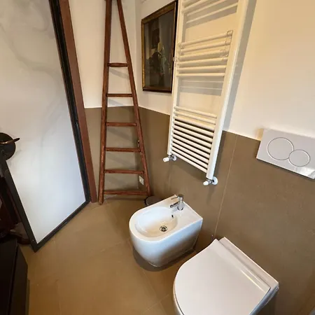 シャレー Domus Colosseum, Detached House Just Few Steps From The Colosseum ローマ