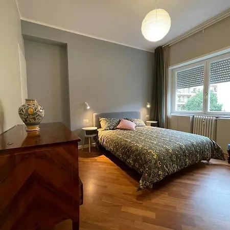Apartment Jungle House 1800 Meters From The Colosseum Rome