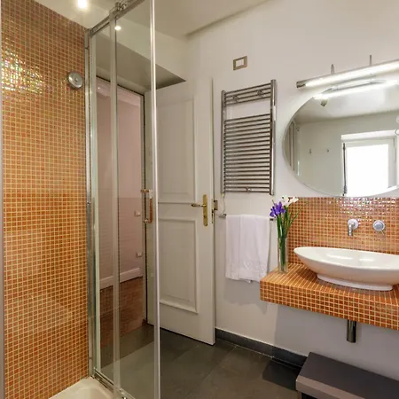 Vivaldi Luxury 3* Roma