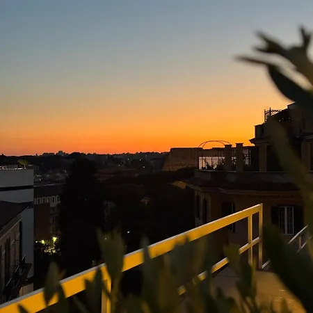 Appartamento Attico Colosseo, Terrazza Da Sogno, Vista Unica Roma