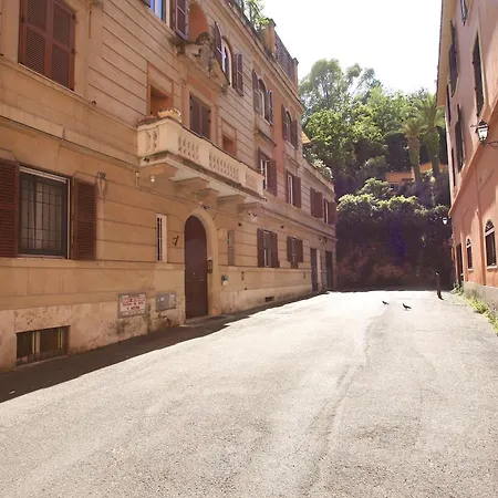 Apartment Mameli House Rome
