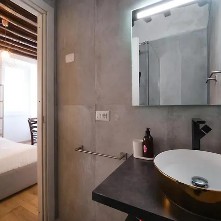 Trident By Buddyrent Apartment Rome