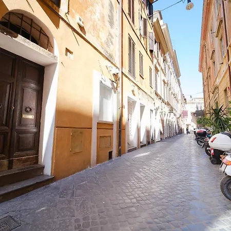 Apartment Trident By Buddyrent Rome