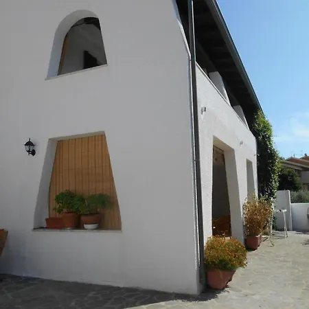 Apartment Casa Delle Ginestre 2 *