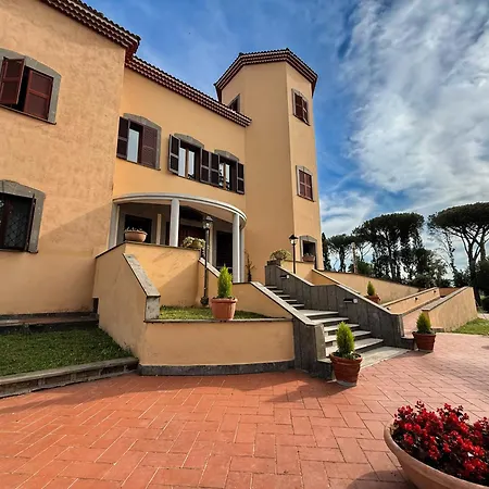 Due Leoni - Casa Per Turismo Cattolico ホテル *