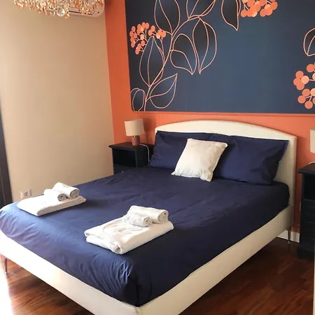 Stylish Spacious 3-bedroom Apartment, Open-space Kitchen, 3 Balconies! Apartamento *