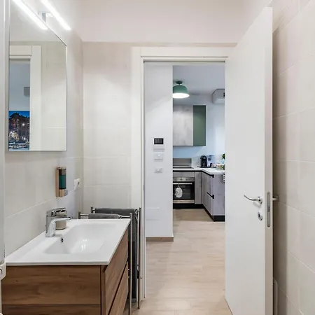 Brand New With Private Parking Space *