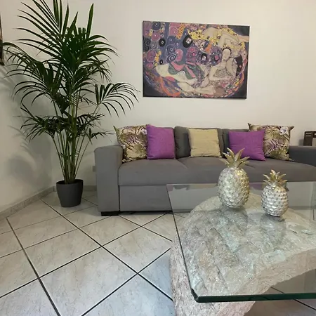 Mama - Metro C Mirti Apartment Rome