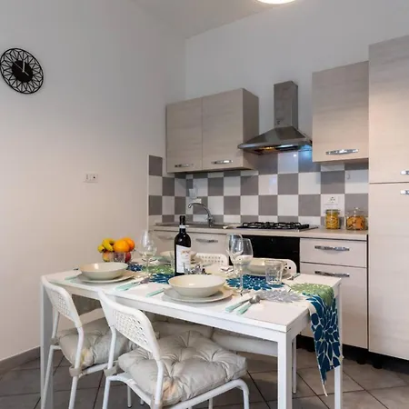 Trastevere 2rooms With Balcony Apartment Rome