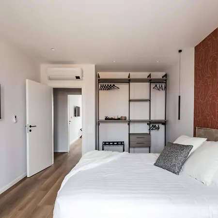 The Rent - Spacious Three-bedroom Flat In The San Giovanni Area * Rome