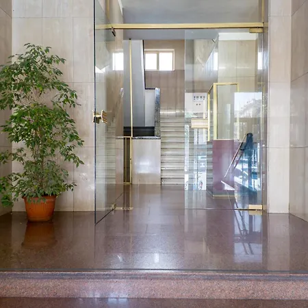 Apartment The Rent - Spacious Three-bedroom Flat In The San Giovanni Area