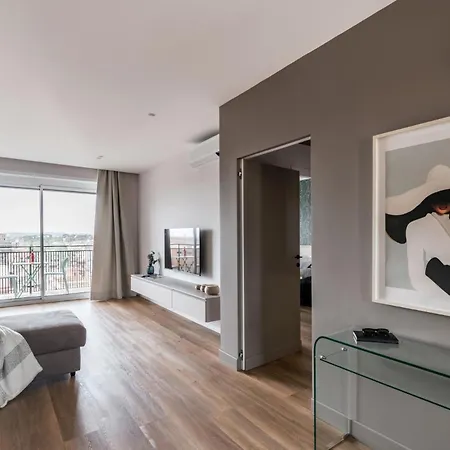 Apartment The Rent - Spacious Three-bedroom Flat In The San Giovanni Area Rome